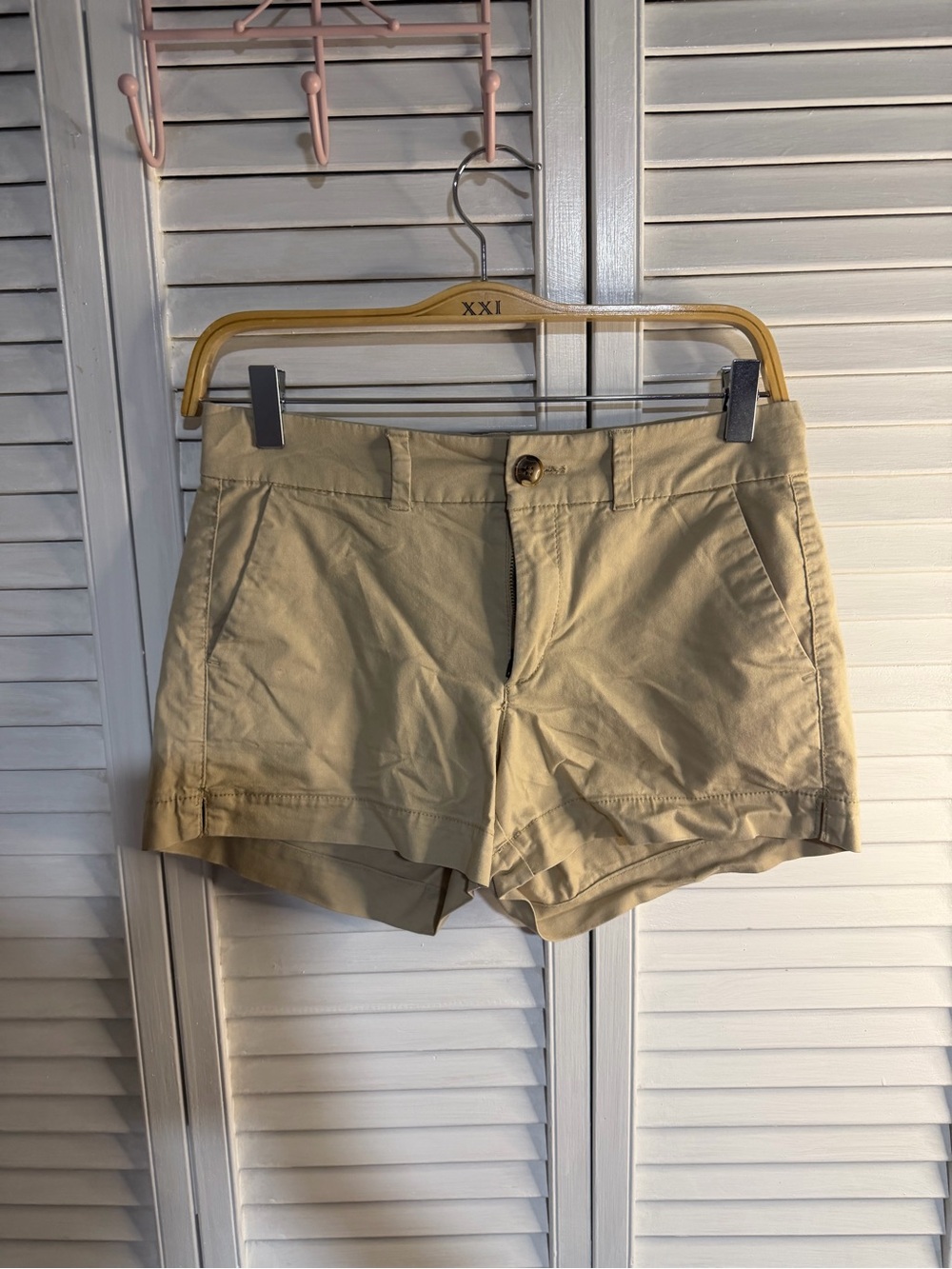 Old Navy Khaki Women’s Chino Bermuda Shorts